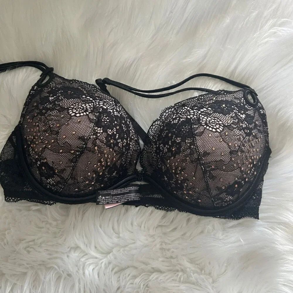 Victoria's Secret limited edition Gorgeous bra size 34C black push-up with stone